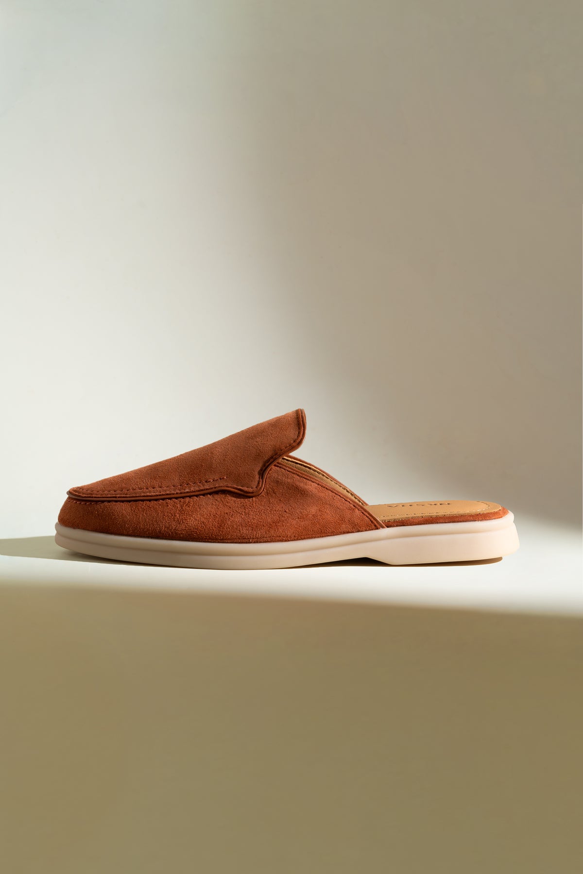 NKSHA Ease Loafers – Lava