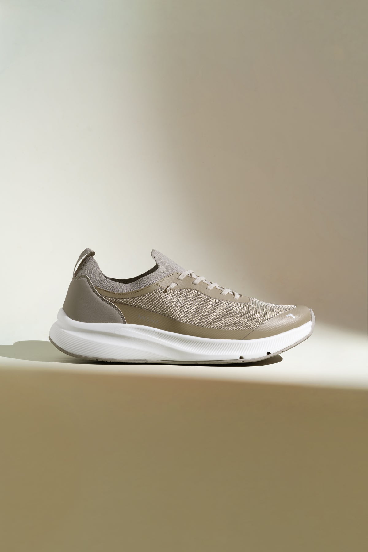Stone Taupe NKSHA Motion Mode